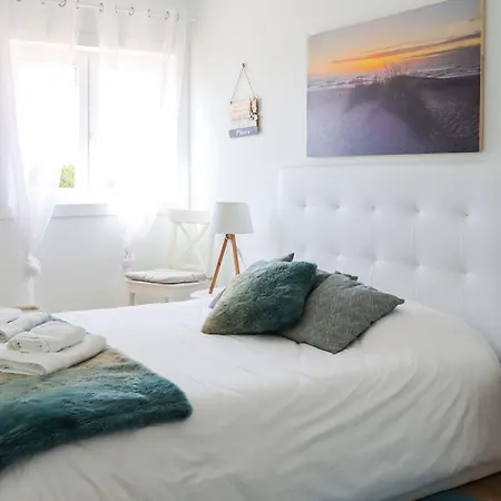 Beachfront T2 Costa Nova Surf Aveiro Apartment *
